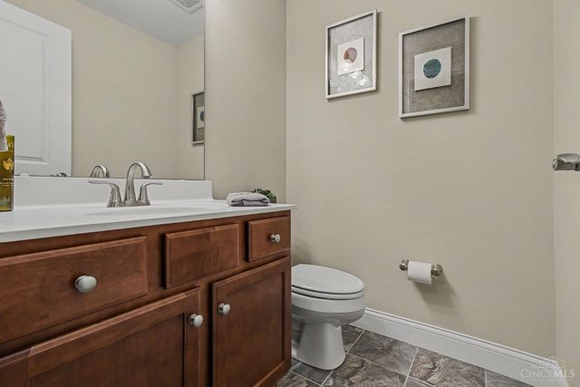 8961 Oakcrest Way, West Chester, OH 45069
