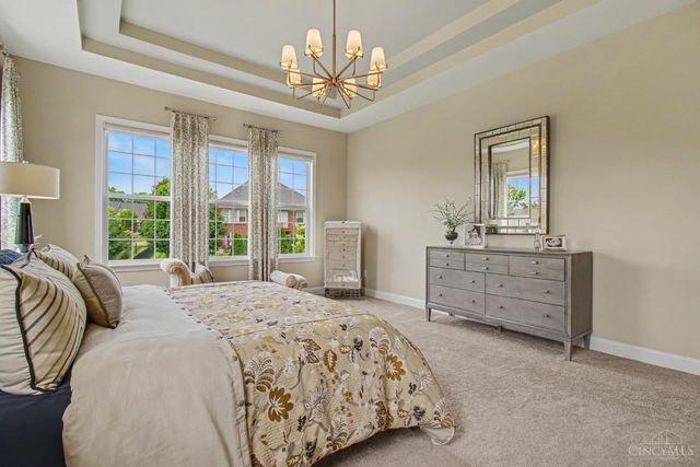 8961 Oakcrest Way, West Chester, OH 45069