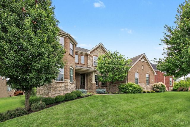 8961 Oakcrest Way, West Chester, OH 45069