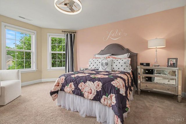 8961 Oakcrest Way, West Chester, OH 45069