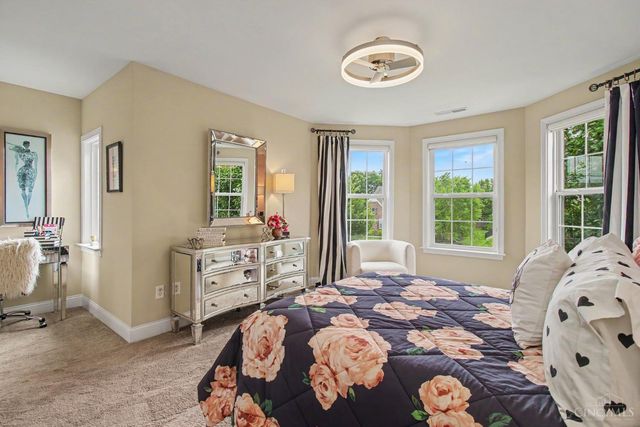 8961 Oakcrest Way, West Chester, OH 45069