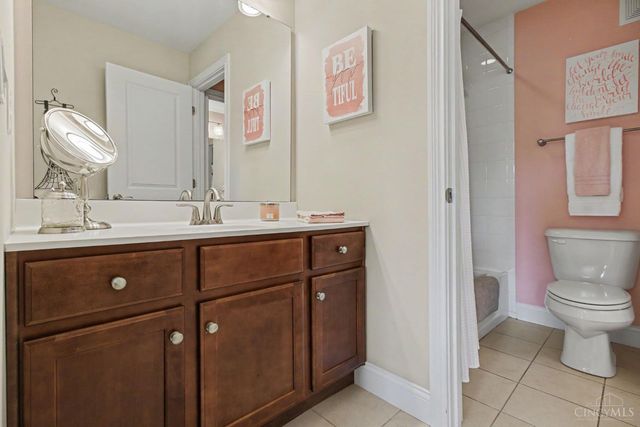 8961 Oakcrest Way, West Chester, OH 45069