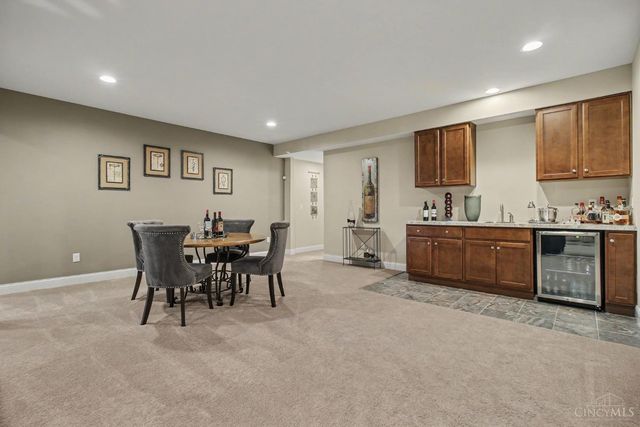 8961 Oakcrest Way, West Chester, OH 45069
