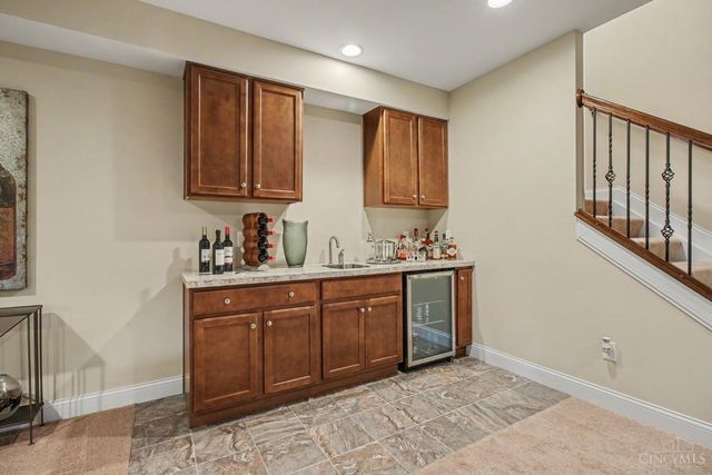 8961 Oakcrest Way, West Chester, OH 45069