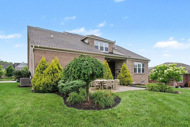 8961 Oakcrest Way, West Chester, OH 45069