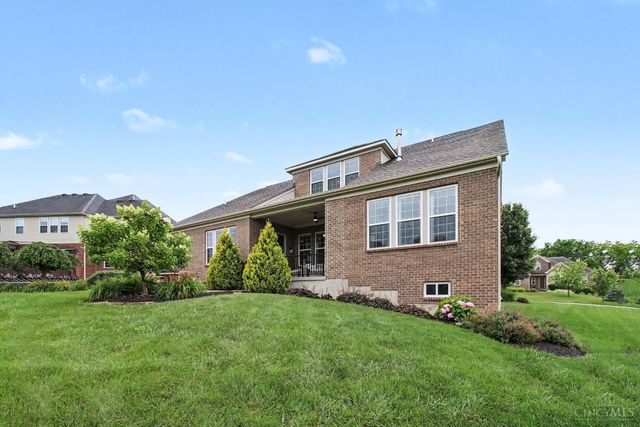 8961 Oakcrest Way, West Chester, OH 45069