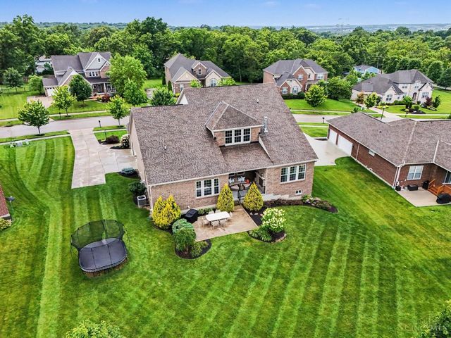 8961 Oakcrest Way, West Chester, OH 45069