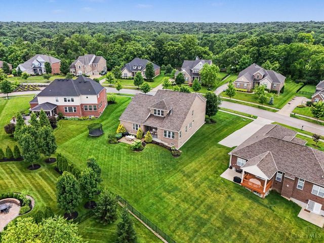 8961 Oakcrest Way, West Chester, OH 45069
