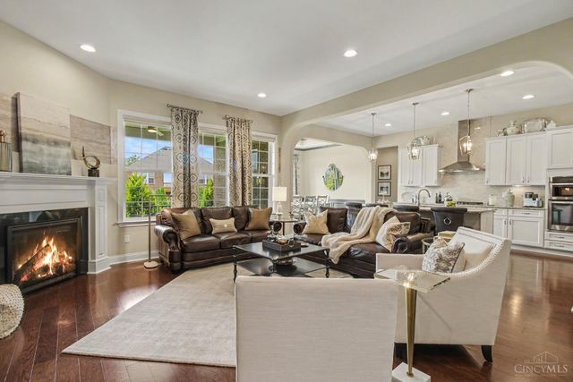 8961 Oakcrest Way, West Chester, OH 45069
