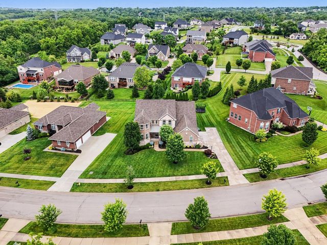 8961 Oakcrest Way, West Chester, OH 45069