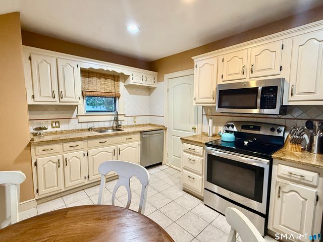 3330 Old Town Road, Bridgeport, CT 06606