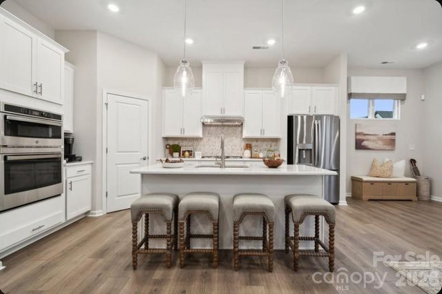 21249 Lake Run Drive, Charlotte, NC 28278