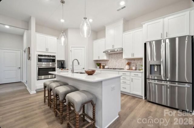 21249 Lake Run Drive, Charlotte, NC 28278