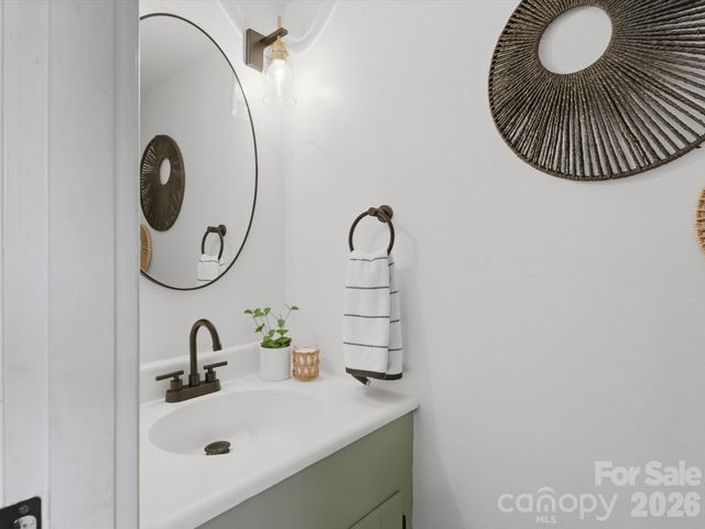 4640 Old Lantern Way, Charlotte, NC 28212