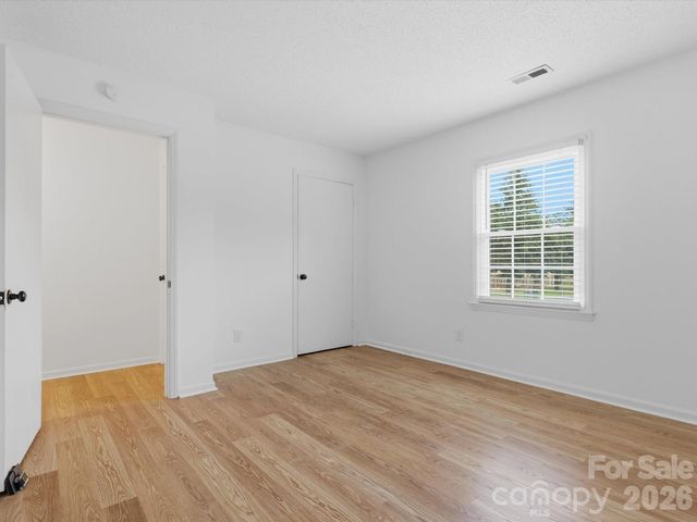 4640 Old Lantern Way, Charlotte, NC 28212