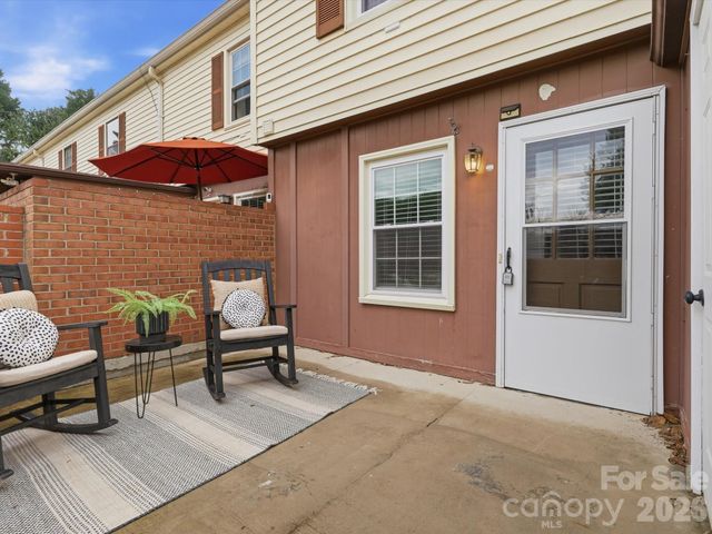 4640 Old Lantern Way, Charlotte, NC 28212