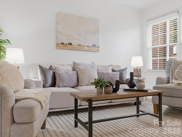 4640 Old Lantern Way, Charlotte, NC 28212