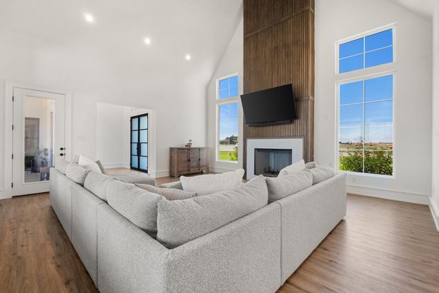 17609 County Rd 1800, Lubbock, TX 79424