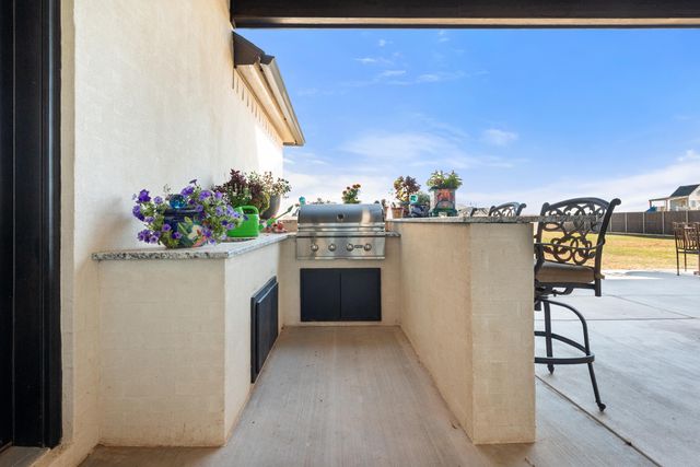 17609 County Rd 1800, Lubbock, TX 79424