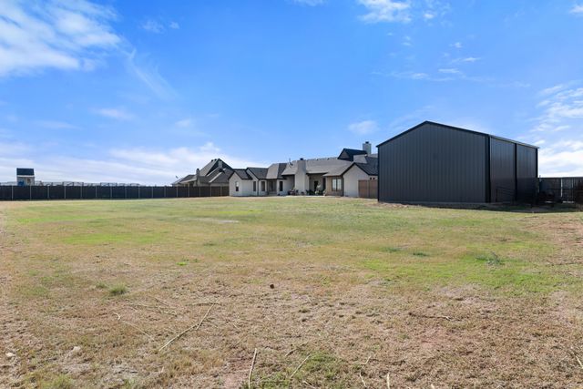 17609 County Rd 1800, Lubbock, TX 79424