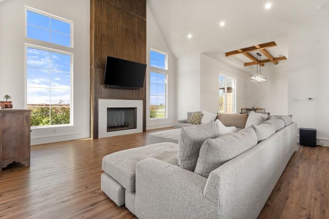 17609 County Rd 1800, Lubbock, TX 79424