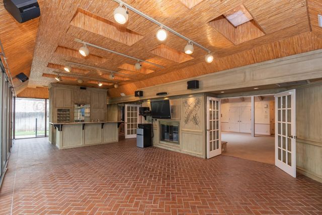 4102 PARAMOUNT Boulevard, Amarillo, TX 79109