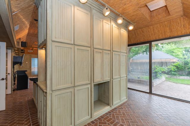 4102 PARAMOUNT Boulevard, Amarillo, TX 79109