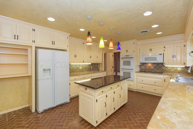 4102 PARAMOUNT Boulevard, Amarillo, TX 79109