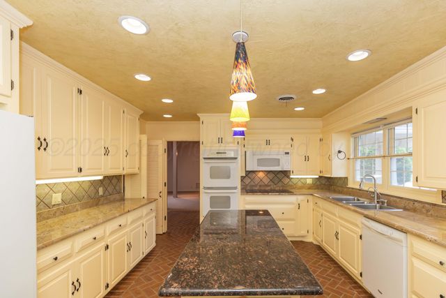 4102 PARAMOUNT Boulevard, Amarillo, TX 79109