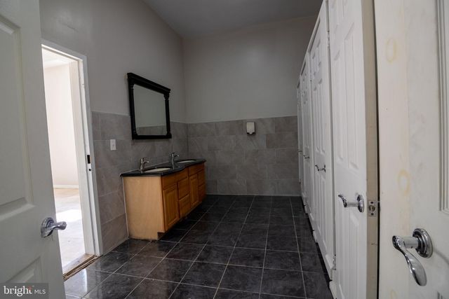2613 W HUNTING PARK AVE, Philadelphia, PA 19129