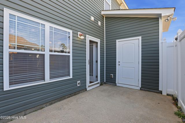 1800 Fox Den Way 4, Greenville, NC 27858