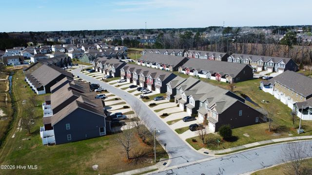 1800 Fox Den Way 4, Greenville, NC 27858