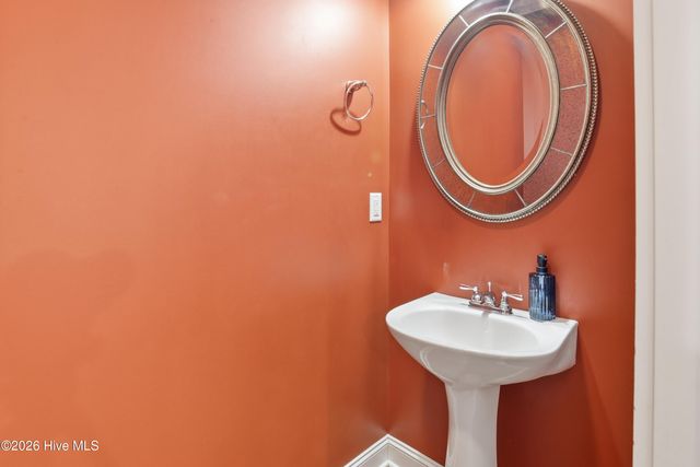 1800 Fox Den Way 4, Greenville, NC 27858