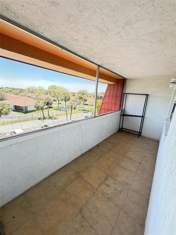 22605 SW 66th Avenue 403, Boca Raton, FL 33428