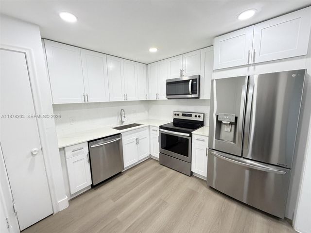 22605 SW 66th Avenue 403, Boca Raton, FL 33428