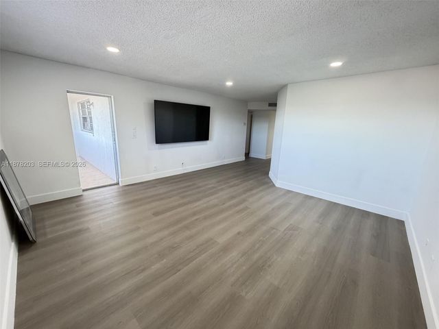 22605 SW 66th Avenue 403, Boca Raton, FL 33428