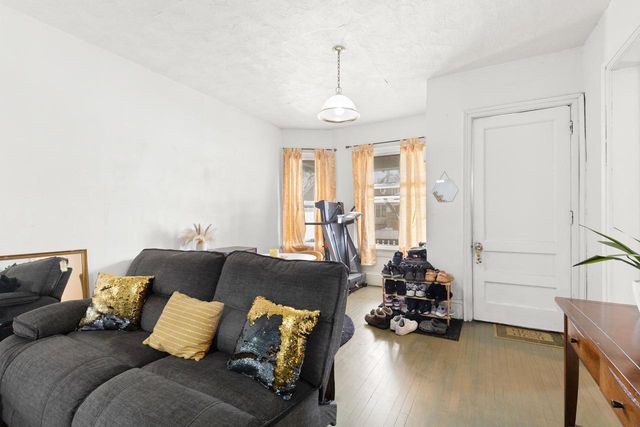 3058 N Richards STREET, Milwaukee, WI 53212