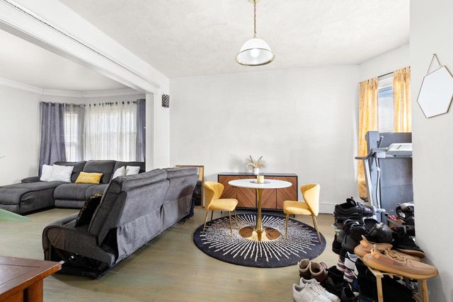 3058 N Richards STREET, Milwaukee, WI 53212