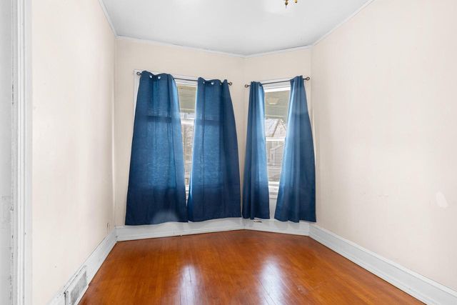 3058 N Richards STREET, Milwaukee, WI 53212