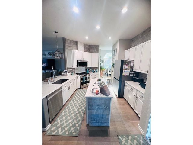 8008 Sunrise Cir, Frederick, CO 80516