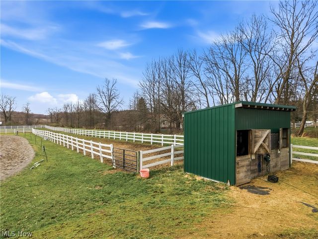 8305 Columbiana Canfield Road, Canfield, OH 44406