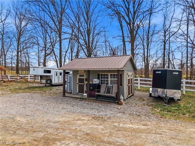 8305 Columbiana Canfield Road, Canfield, OH 44406