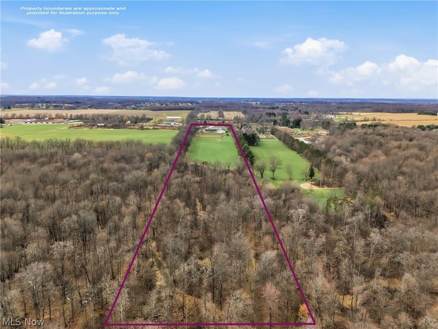 8305 Columbiana Canfield Road, Canfield, OH 44406