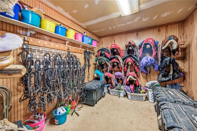 8305 Columbiana Canfield Road, Canfield, OH 44406