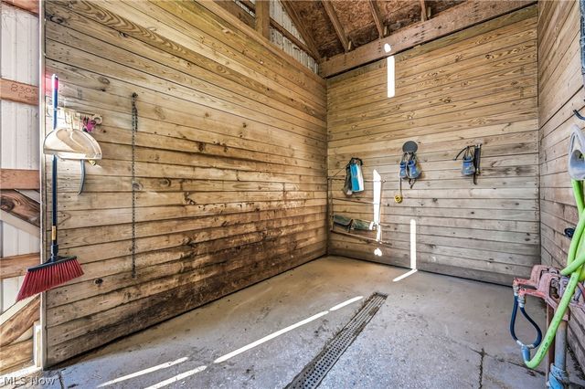 8305 Columbiana Canfield Road, Canfield, OH 44406