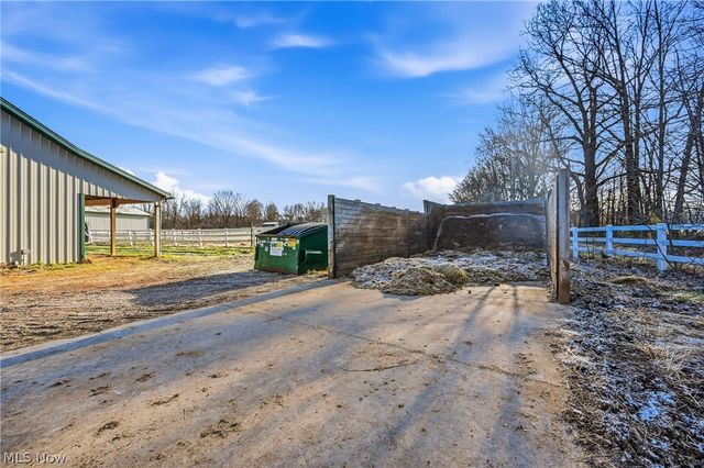 8305 Columbiana Canfield Road, Canfield, OH 44406