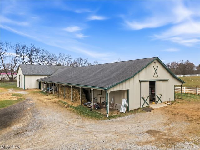 8305 Columbiana Canfield Road, Canfield, OH 44406