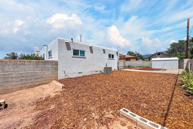 9400 Shoshone Road NE, Albuquerque, NM 87111