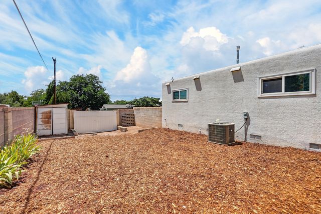 9400 Shoshone Road NE, Albuquerque, NM 87111