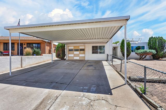 9400 Shoshone Road NE, Albuquerque, NM 87111